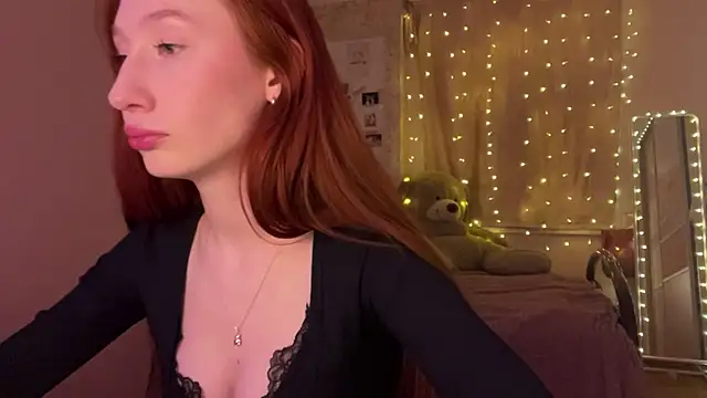 stella foxi online show from February 2026 04:17:02 PM