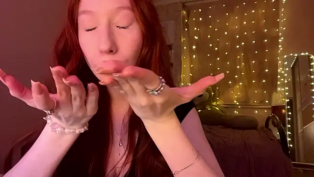 stella foxi online show from February 2026 04:29:01 PM