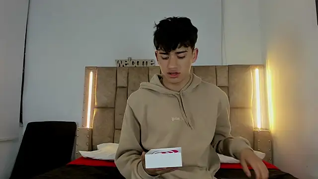 Noir Sebas online show from March 2026 04:13:01 AM