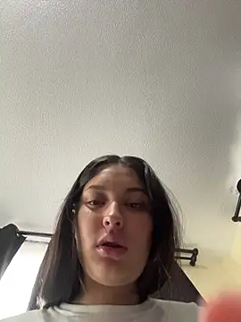 Snapshot of Lucyfer_fire chatting on March 2026 11:32:01 AM Lucyfer fire online show from March 2026 11:32:01 AM