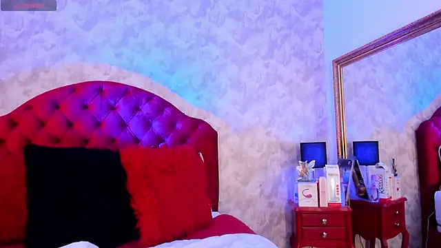 Isabell  26 online show from April 2026 04:44:02 PM