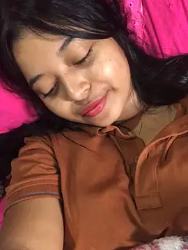 Emmily hott online show from February 2026 12:38:01 PM