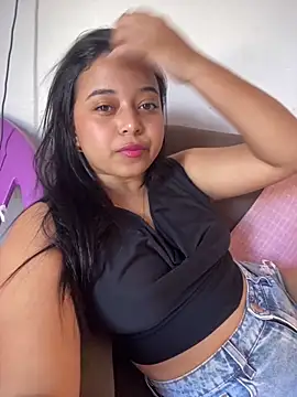 Emmily hott online show from June 2026 06:30:01 PM