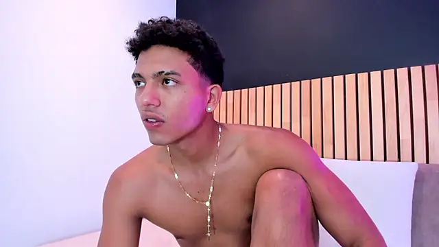 jhoystrong  online show from February 2026 07:58:02 PM