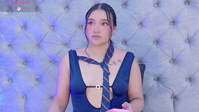 LiiaBloom online show from May 2026 04:33:02 AM