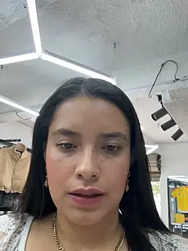 Miss Bella Flame online show from July 2026 03:42:02 PM