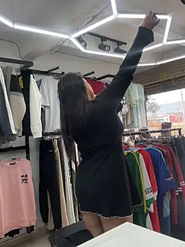 Miss Bella Flame online show from April 2026 05:42:01 PM