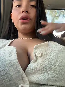 Snapshot of Miss_Bella_Flame chatting on June 2026 04:45:02 PM Miss Bella Flame online show from June 2026 04:45:02 PM
