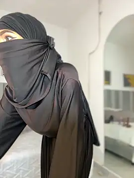 aminaa  online show from February 2026 06:50:01 PM