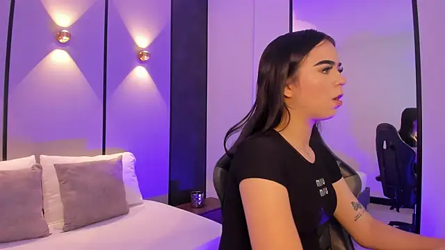 ariadna boneville online show from February 2026 02:45:02 AM