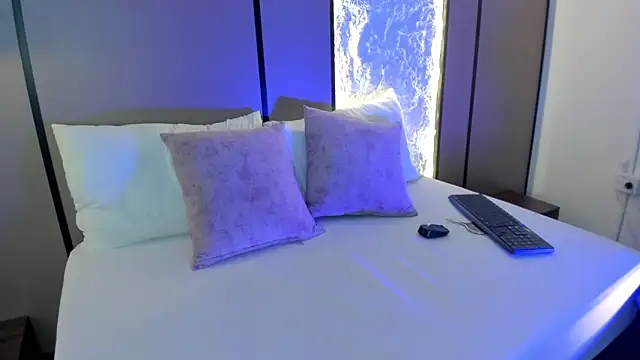 ariadna boneville online show from March 2026 02:30:01 AM