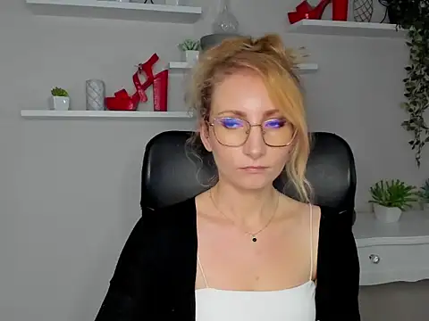 CinderellaMoon online show from March 2026 06:29:02 AM