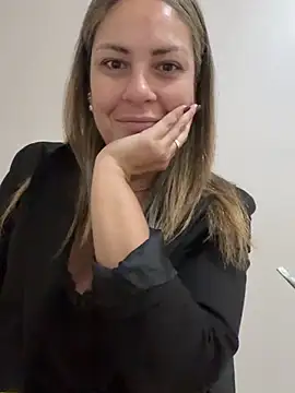 Snapshot of leona-david chatting on June 2026 12:16:02 PM leona-david online show from June 2026 12:16:02 PM
