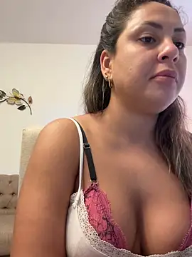 leona-david online show from April 2026 08:48:01 PM