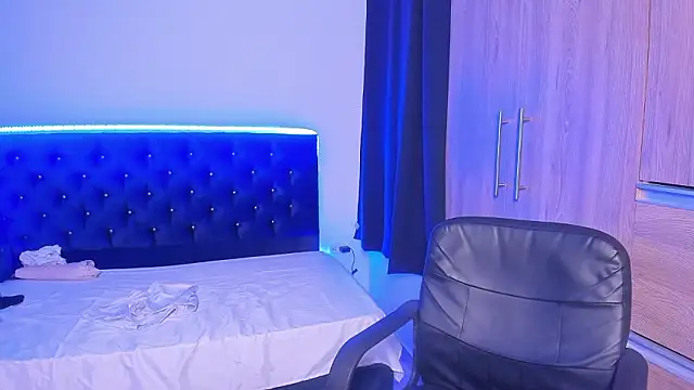 sky honey online show from February 2026 08:40:01 PM