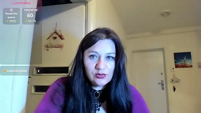 Snapshot of EVELYNA88 chatting on May 2026 07:39:02 PM EVELYNA88 online show from May 2026 07:39:02 PM