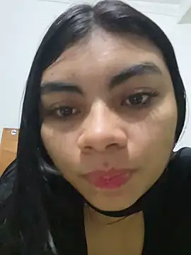 eimmy  skinny online show from April 2026 11:40:02 PM