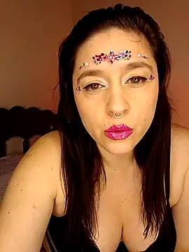 Snapshot of goddessmia52 chatting on June 2026 05:18:02 AM goddessmia52 online show from June 2026 05:18:02 AM