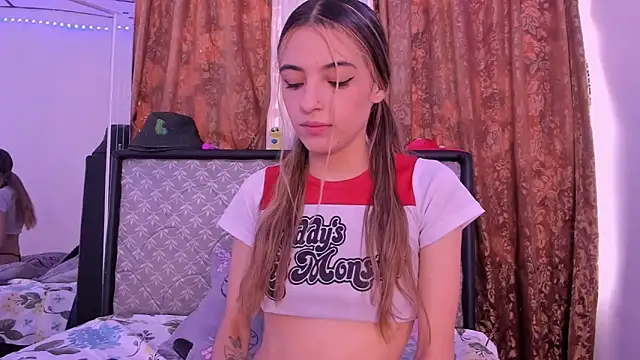 Snapshot of Sophie_vega1 chatting on June 2026 05:11:02 PM Sophie vega1 online show from June 2026 05:11:02 PM
