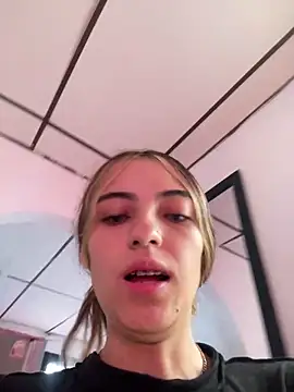 Snapshot of Sophie_vega1 chatting on May 2026 03:51:02 PM Sophie vega1 online show from May 2026 03:51:02 PM