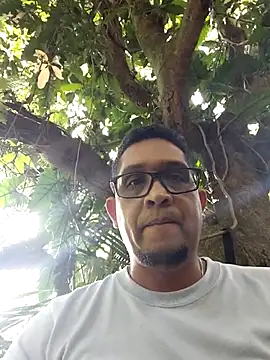 Snapshot of gordogruesa chatting on June 2026 08:47:01 PM gordogruesa online show from June 2026 08:47:01 PM