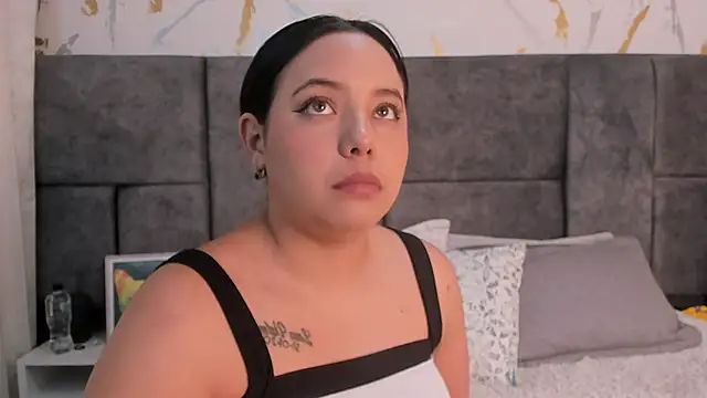 melanie velle online show from February 2026 03:19:02 AM