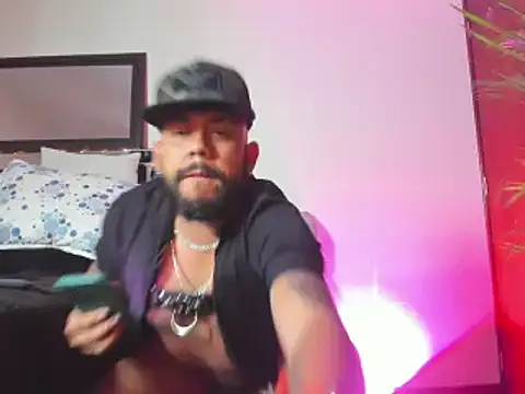 Snapshot of King_bear_25 chatting on February 2026 03:29:01 AM King bear 25 online show from February 2026 03:29:01 AM