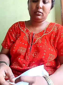 Snapshot of tamilkaviya431 chatting on May 2026 01:53:01 AM tamilkaviya431 online show from May 2026 01:53:01 AM