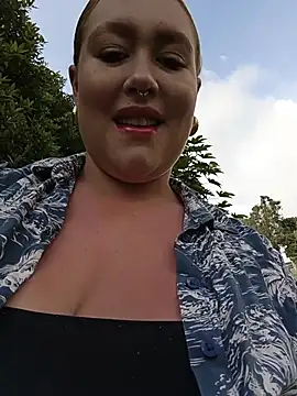 Freckless  online show from February 2026 08:44:01 PM