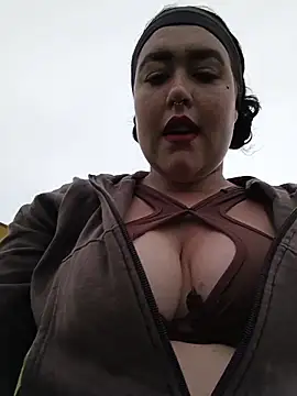 Freckless  online show from April 2026 07:40:02 PM