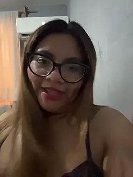 Snapshot of ludmila_x chatting on March 2026 05:25:02 AM ludmila x online show from March 2026 05:25:02 AM