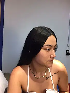 Snapshot of Cristalint chatting on March 2026 03:17:01 AM Cristalint online show from March 2026 03:17:01 AM