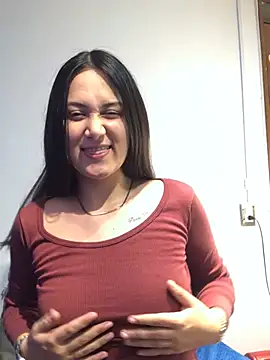 Snapshot of Cristalint chatting on February 2026 06:35:01 AM Cristalint online show from February 2026 06:35:01 AM