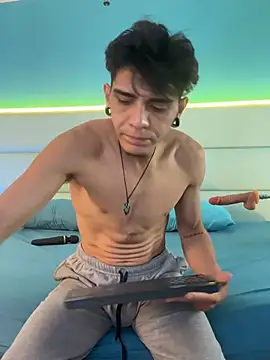 abrilandjulian online show from March 2026 11:47:01 AM