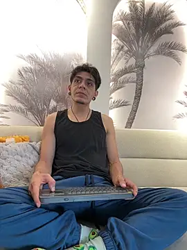 abrilandjulian online show from April 2026 11:49:02 AM