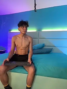 abrilandjulian online show from March 2026 11:39:02 AM