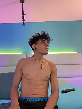 abrilandjulian online show from March 2026 11:57:01 AM