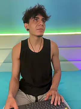 abrilandjulian online show from March 2026 11:43:01 AM