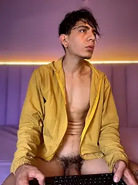 abrilandjulian online show from May 2026 12:13:02 PM