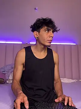 abrilandjulian online show from March 2026 11:55:01 AM