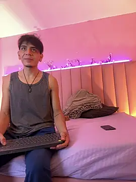 abrilandjulian online show from June 2026 11:30:01 AM