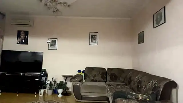 PinkTraible online show from February 2026 11:21:02 AM