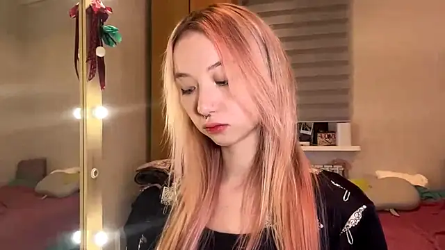 PinkTraible online show from February 2026 01:11:02 PM