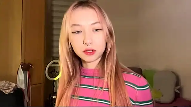 PinkTraible online show from February 2026 12:59:02 PM