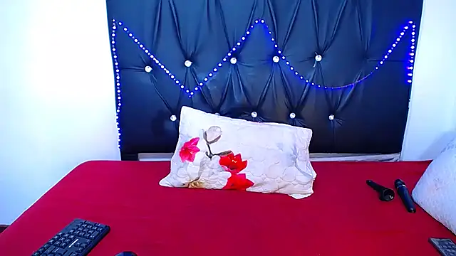 MaturePrettyLady01 online show from March 2026 05:57:02 PM