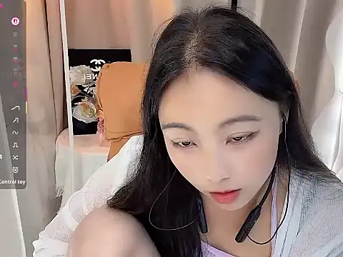 Lydia-668 online show from February 2026 01:33:02 PM