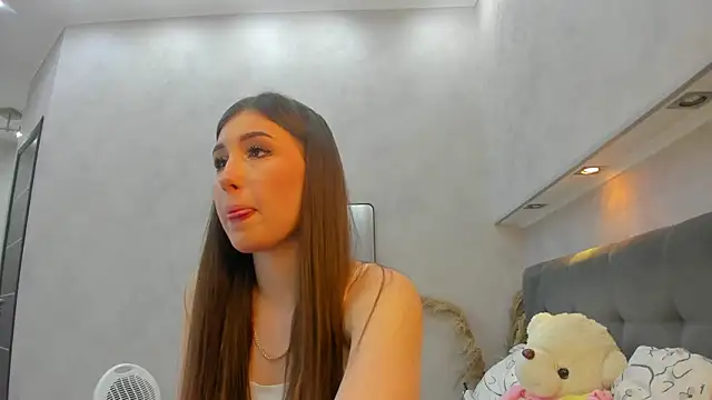 Emily Lews online show from May 2026 01:03:01 AM