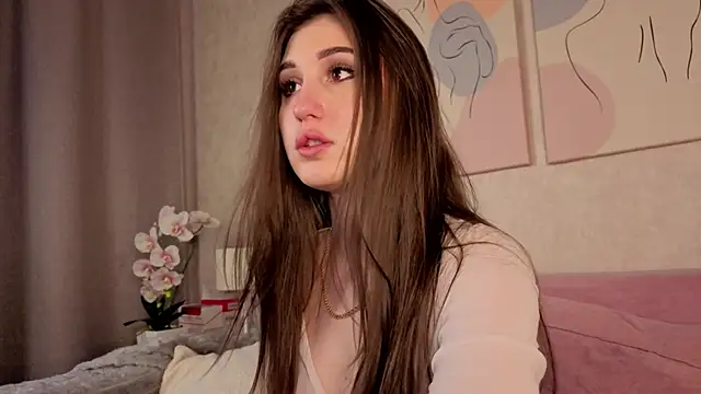 Emily Lews online show from June 2026 09:10:02 AM
