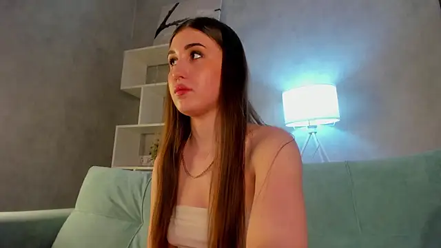 Emily Lews online show from July 2026 09:09:02 AM