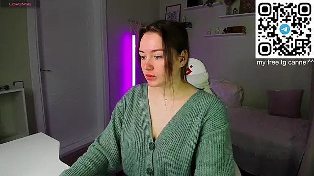 Laura CollinsS online show from May 2026 12:27:02 AM